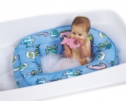 Leachco Bath 'N Bumper - Cushioned Bath Tub - Blue Fish