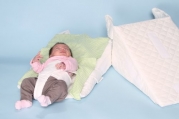 15 Degree Angle Bassinet Wedge by AR Pillow